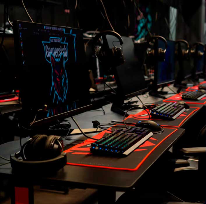 GamersLab Братислава — компьютерный клуб, открытый с помощью Dasclub